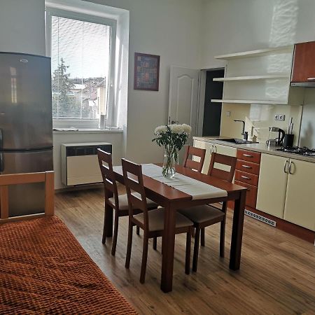 Fine Apartment In Centrum Of Slany With Aircondition Bagian luar foto