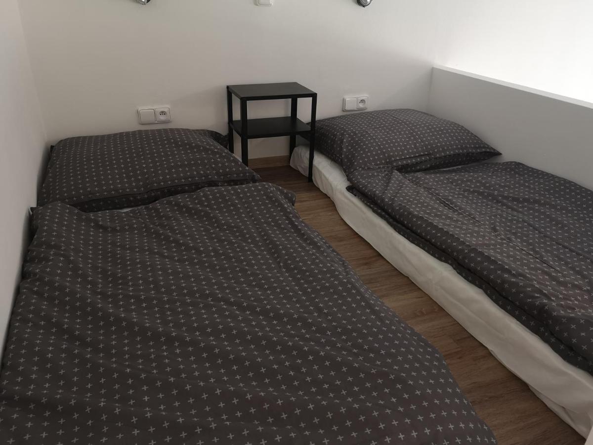 Fine Apartment In Centrum Of Slany With Aircondition Bagian luar foto